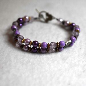 Trendy Double Layer Purple/Clear Beaded 9 Inch Toggle Latch Like New Bracelet